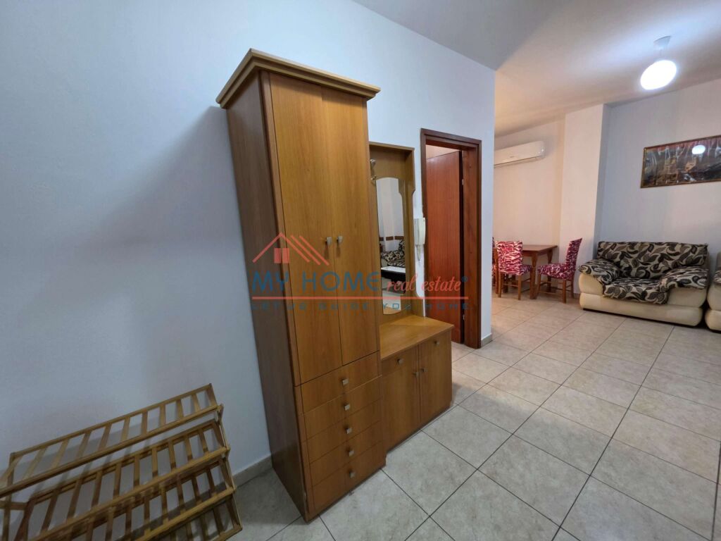 Apartament 1+1 me qera tek Stacioni i Trenit ne Tirane
