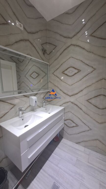 SHITET AMBIENT BIZNESI 120 M2 "ASTIR" 320.000 EURO