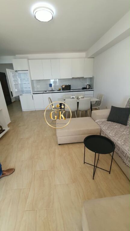 20974686🏡 SHITET APARTAMENTI 3+1+2,PLAZH DURRËS