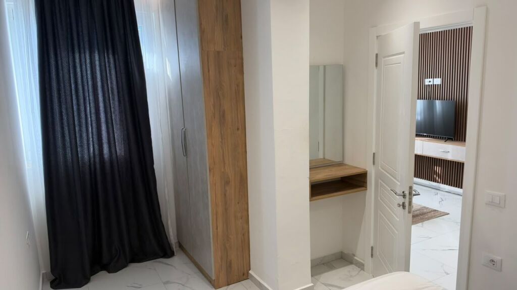 1+1, 1st floor private building, 5 May, 450 thousand lek