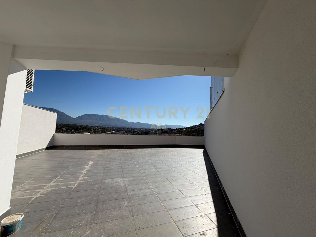 Apartament 1+1+ Verandë për qira, Liqeni i Thatë