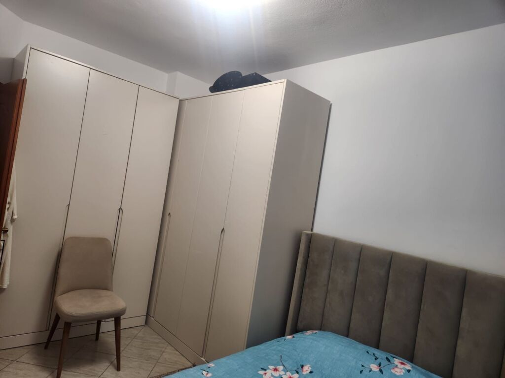 Apartament 1+1 per shitje Yzberisht !