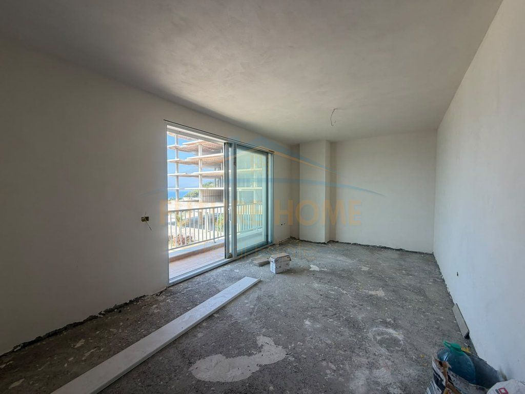 Shitet, Apartament 2+1+2, Currila, Durrës