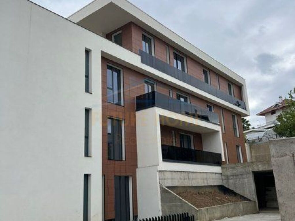 Shitet, Apartament 2+1+2+2 Poste Parkimi, Tulipan Residence, Tiranë PRO60460