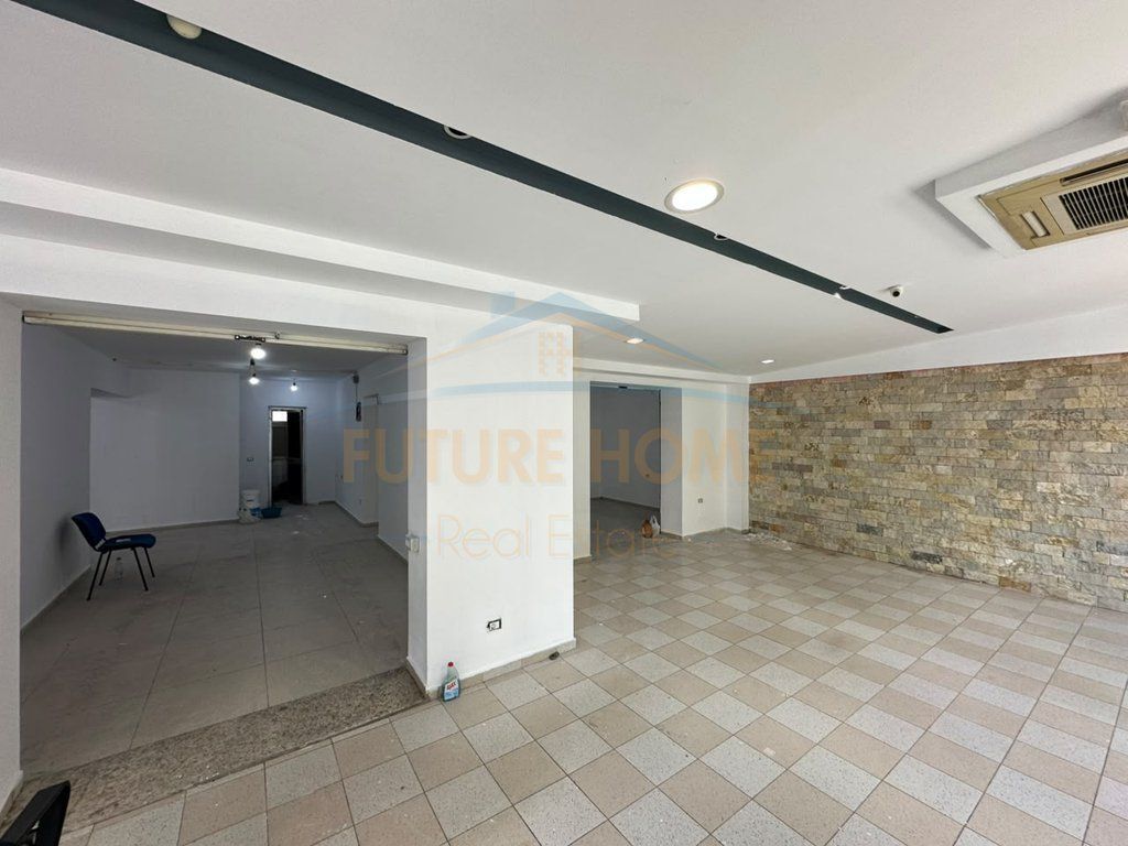 Qera, Ambient Biznesi, Rruga e Durresit, Tiranë