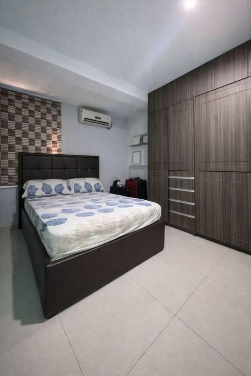 Mine Peza, jepet me qera apartament 2+1