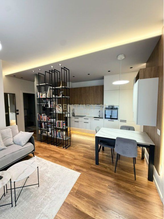 🏡 Appartamento Moderno in Vendita a Myslym Shyri – Posizione Premium nel Cuore di Tirana