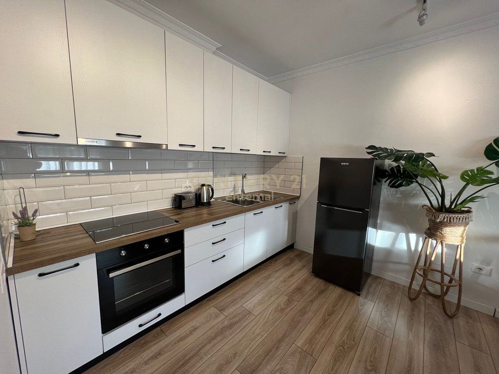Shitet Apartament 2+1 tek Sheshi willson