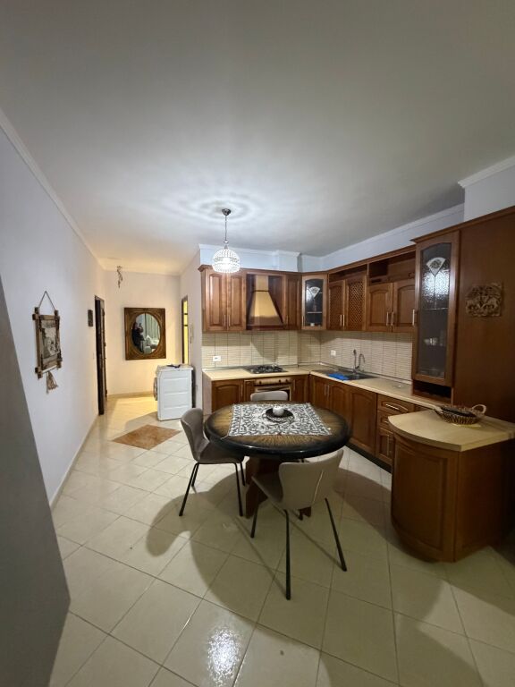 1+1, 2nd floor elevator, yzberisht gega oil, 450 thousand lek