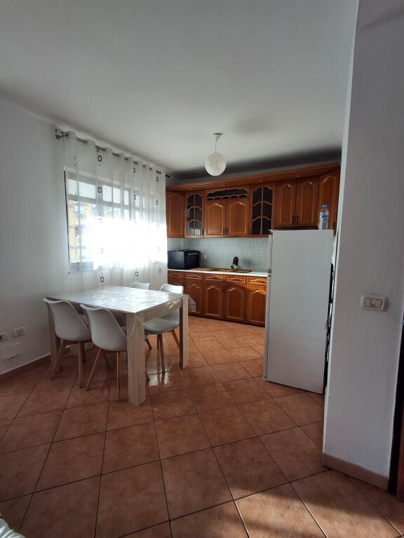 For rent 2+1 Kthesa e Kamzes Maleziani 45,000 leke