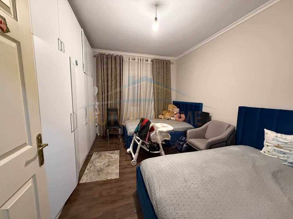 Shitet, Apartament 2+1+2, Astir, Unaza e Re