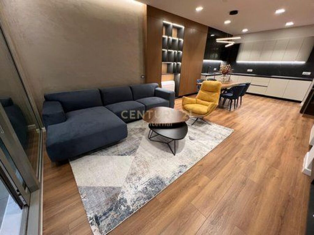 Apartament Luksoz 2+1 Plus Post Parkimi Per Qira Te Zona IshGardes