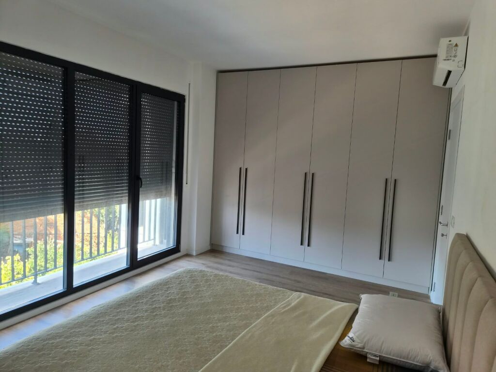Affittasi appartamento 1+1+Posto Auto al Complesso Parallel Living, Via Don Bosko! 650 mila lek!
