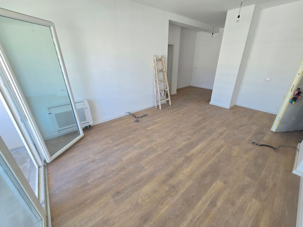 Office For Rent 2+1 Near the Paris Municipality (ID BZ21059) Tirana