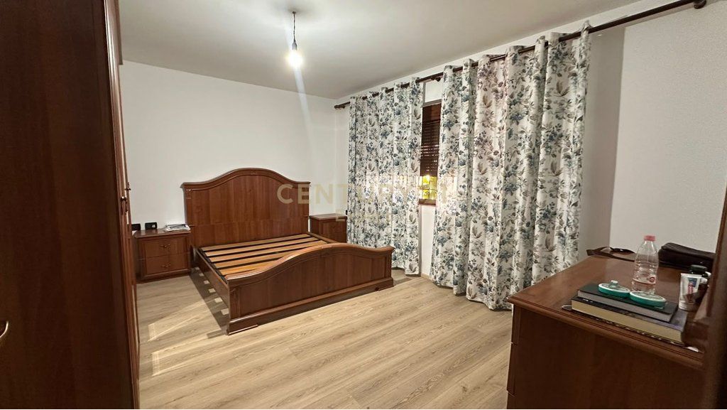 Apartament 1+1 📍 Rruga Mine Peza