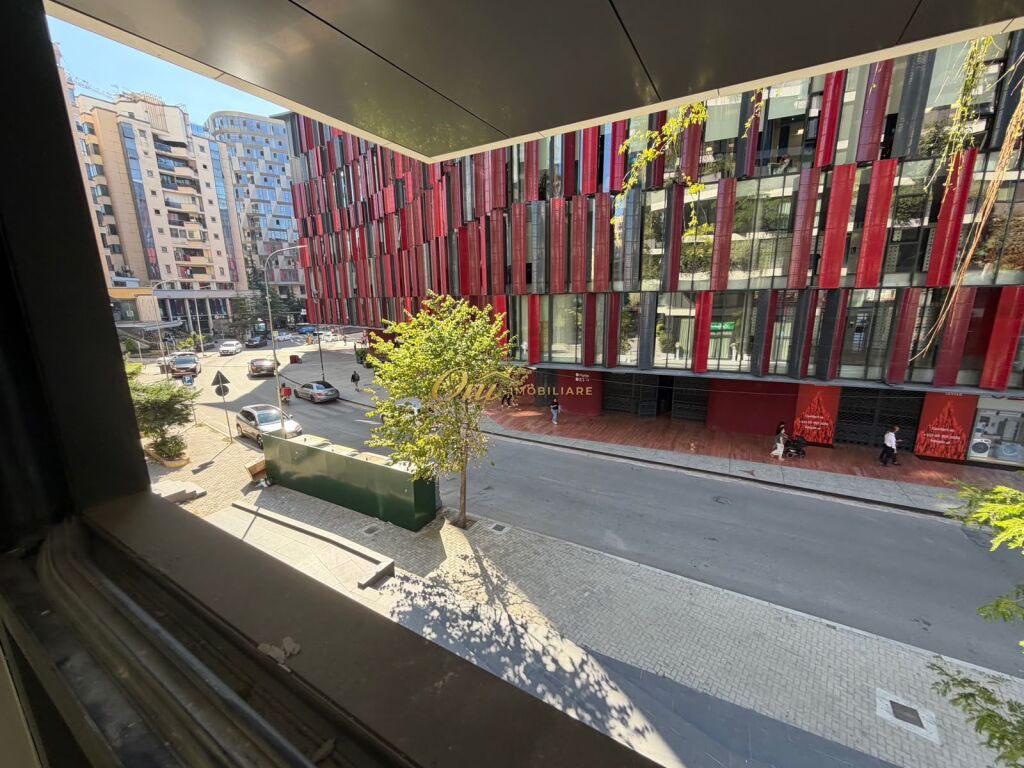 VERTICAL FOREST RESIDENCE ; ZYRE PER QERA 205 M2- AIR ALBANIA