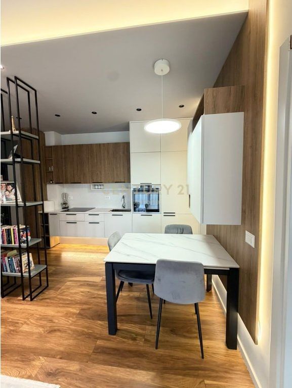 🏡 Apartament Modern për Shitje në Myslym Shyri – Vendndodhje Premium në Zemër të Tiranës