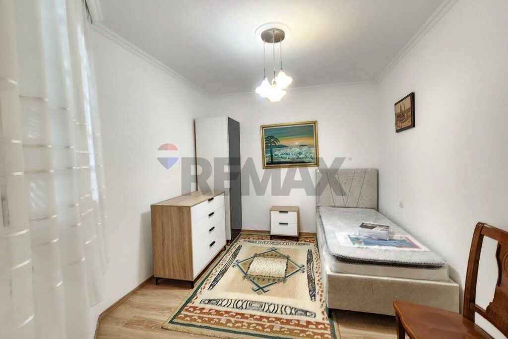 Apartament 3+1 me qira, ne qender