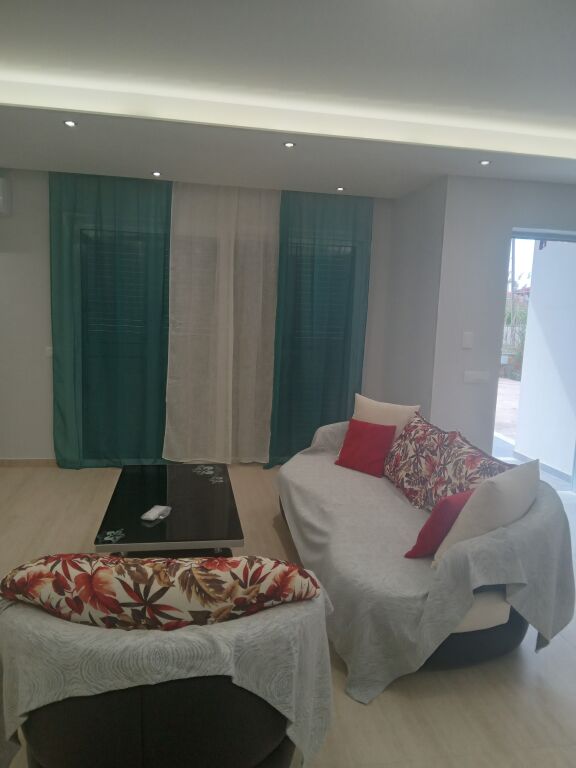 🏡 SHTËPI PRIVATE ME QIRA – 24 MAJI, VLORË 🇦🇱