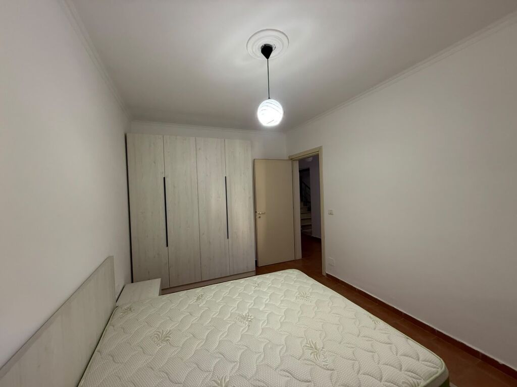 Apartament me qira 1+1 Stadiumi Dinamo