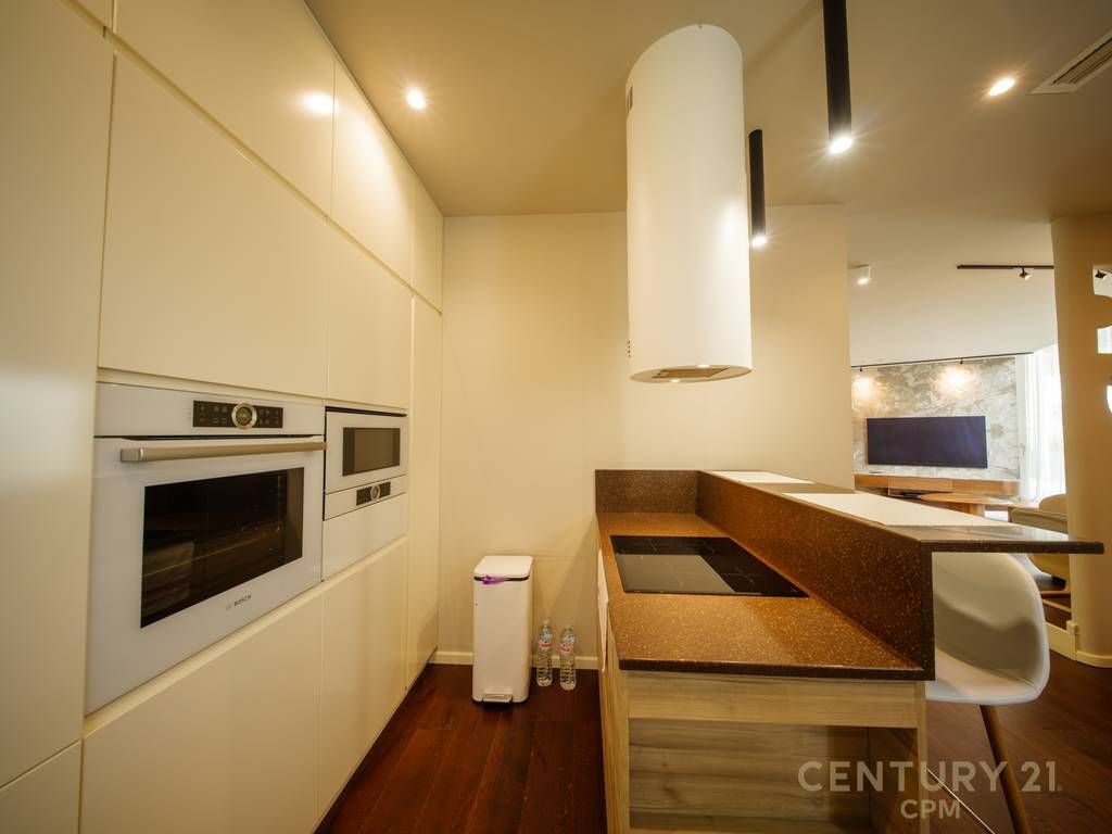 MODERN VILLA FOR SALE NEAR TEG!