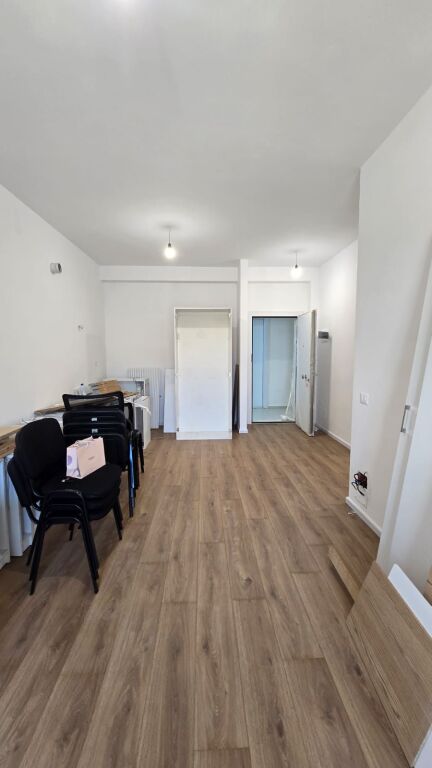 Shitet apartament 2+1+2 tek Rezidenca Kaimi , Rruga Ali Demi .
