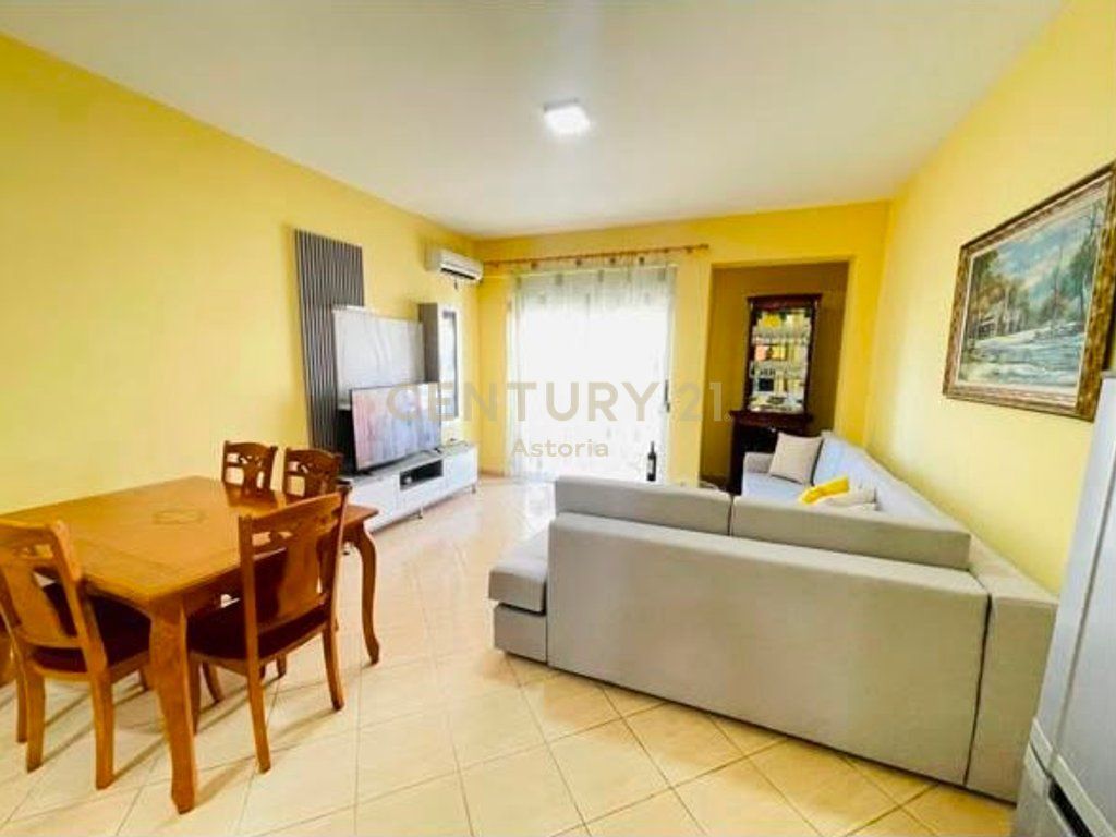 FOR SALE APARTMENT 2+1 FIRST LINE, LUNGOMARE VLORE.