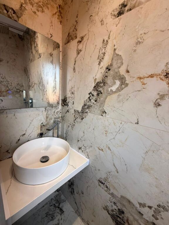 Shitet Apartament 1+1 me Ballkon, SPAK, Stacioni i Trenit