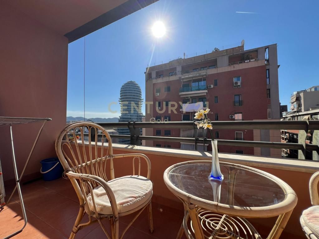 APARTMENT 2+1+2 FOR SALE – BARRICADES STREET!!