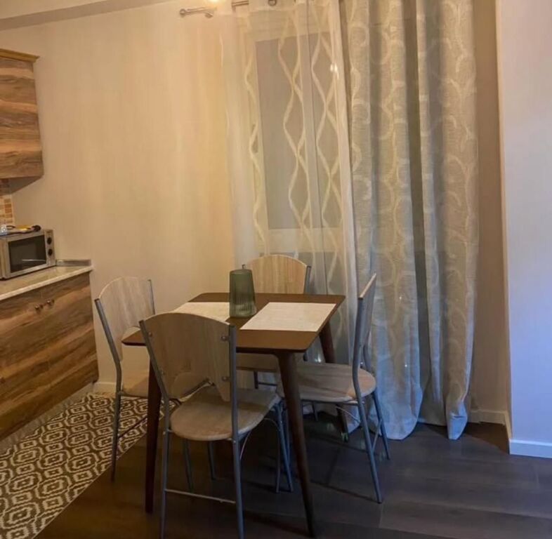 Appartamento 1+1 in Affitto Complesso Delijorgji Tirana
