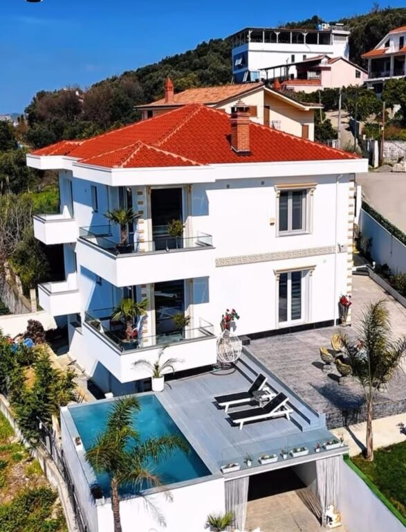 🏡 VILË MODERNE LUKSOZE NË GOLEM – PAMJE E PLOTË DETI 🌊