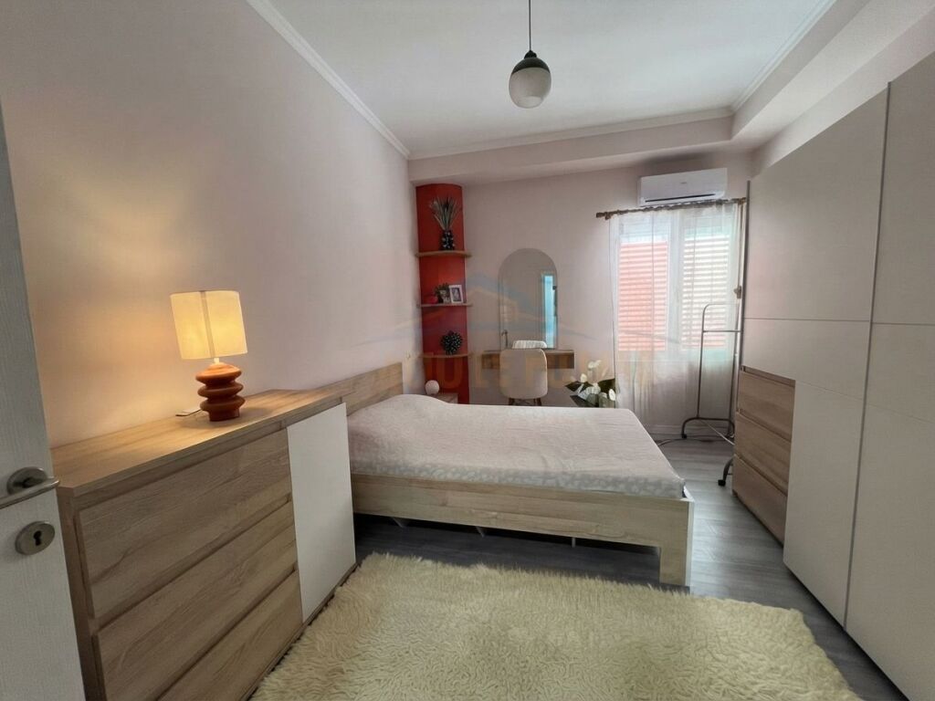 Rent, Apartment 2+1+2, near Lake View, Tirana