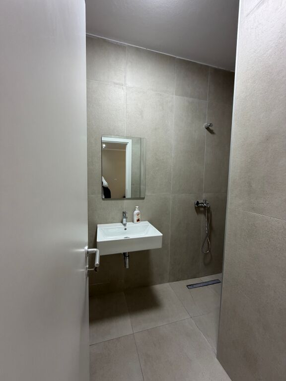 Jepet me qera apartament 1+1 – Univers City