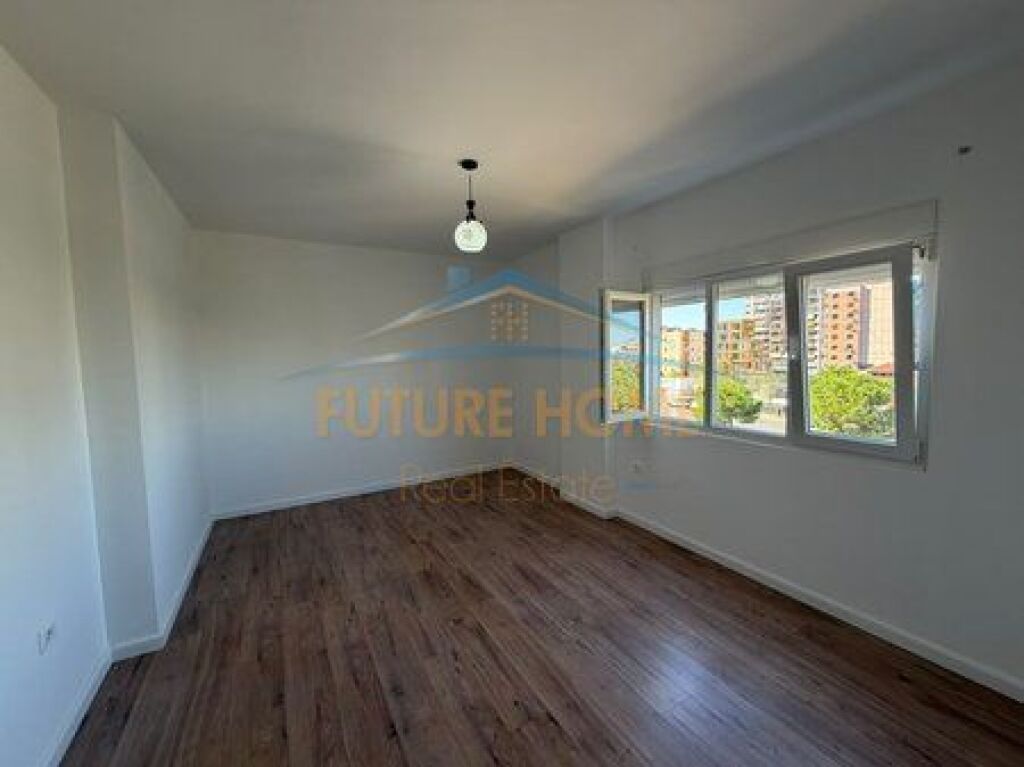 For sale, Apartment 2+1+2, Train Station, Tirana