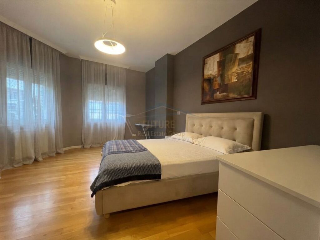 Affitto, Appartamento 3+1+2, Via Mine Peza, Tirana.