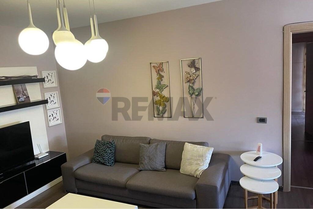 For Rent Apartment 2+1+2 Building with Arrow