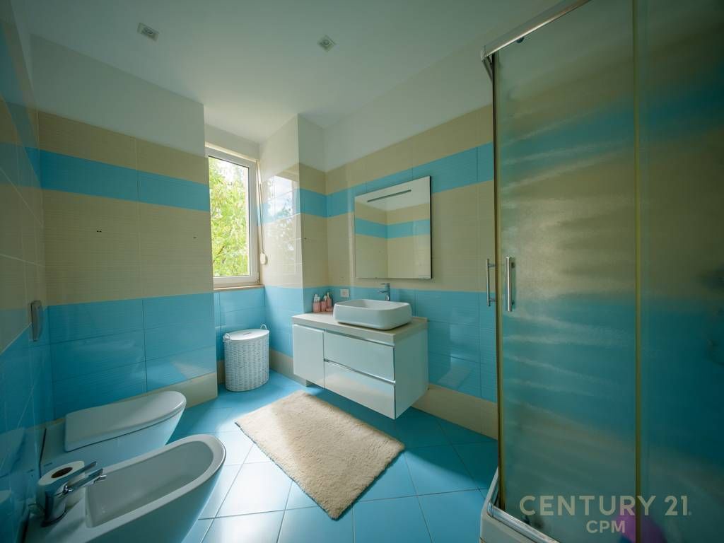 MODERN VILLA FOR SALE NEAR TEG!