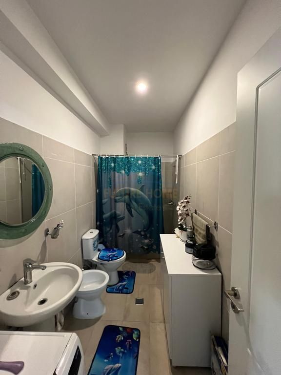Shitet, Apartament 1+1, 5 Maji, Tirane.