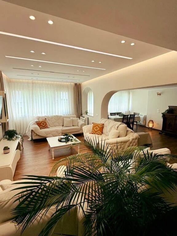 For RENT 2+1 apartment in Bllok, School “11 Janari”