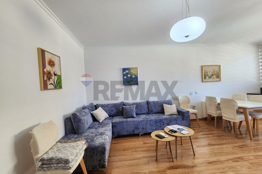 Apartament 2+1 me qira, ne qender