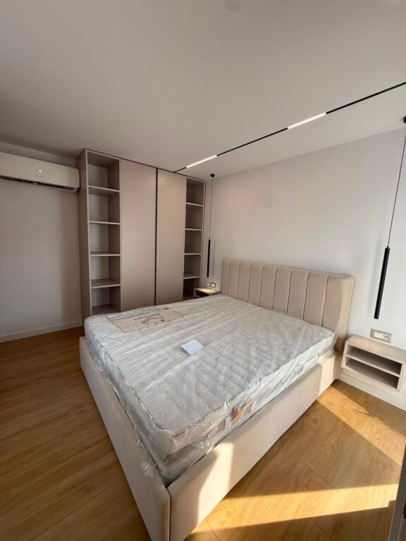 Shitet Apartament 1+1 me Ballkon, SPAK, Stacioni i Trenit