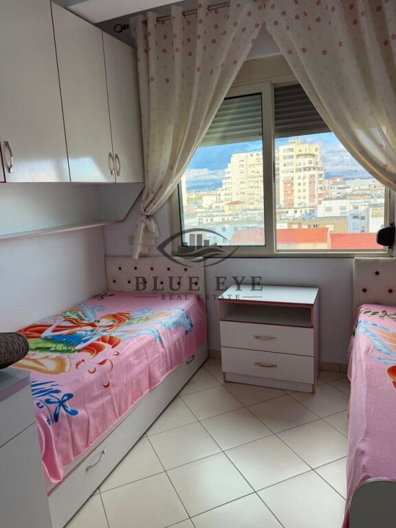 JEPET ME QIRA APARTAMENT 2+1 – PRANË KAZAZIT!