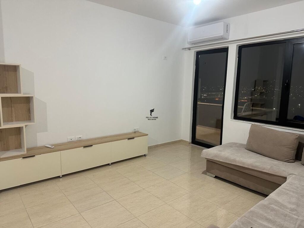 APARTAMENT ME QERA 2+1 CASA ITALIA 60.000LEKE FH-95542