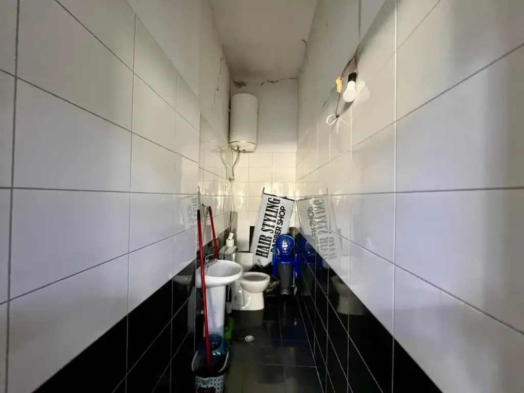 Jepet me qira Ambient Biznesi "Fizika Bërthamore", Fresk.
