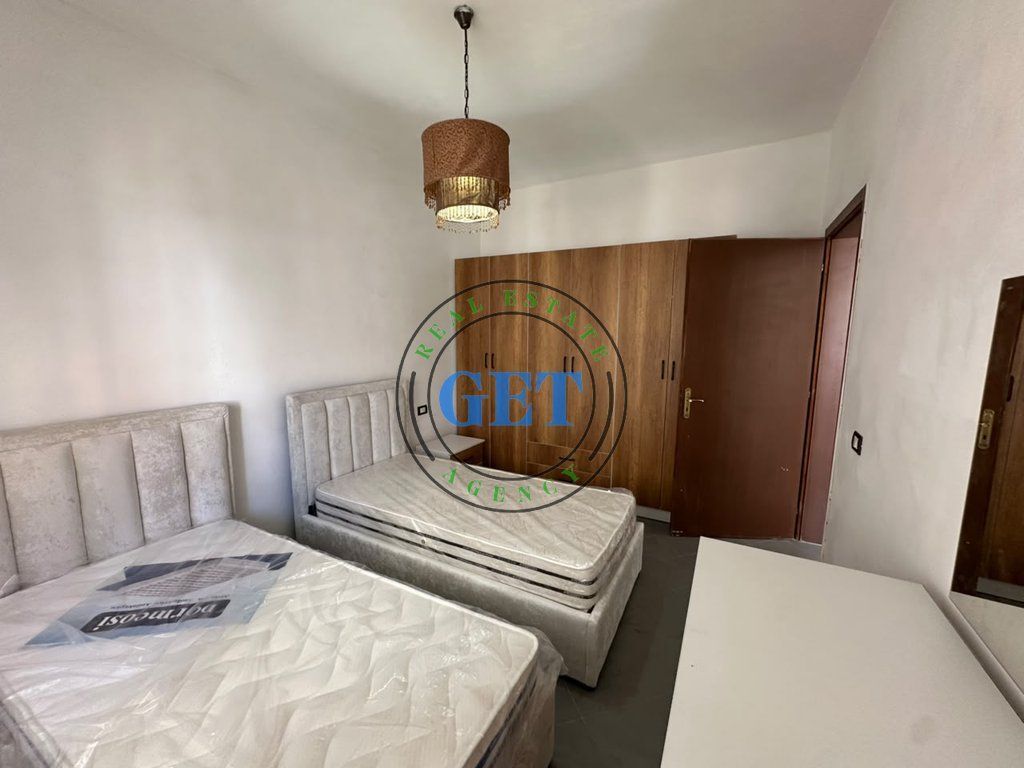 ◆ Jepet me Qira Kati i 2 i nje shtepie private, Qender, Durres