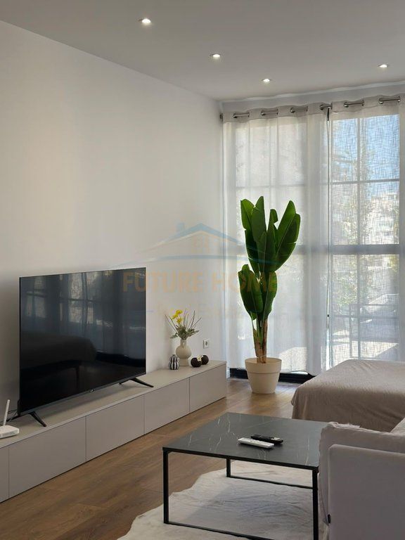 Qera, Penthouse, Durres
