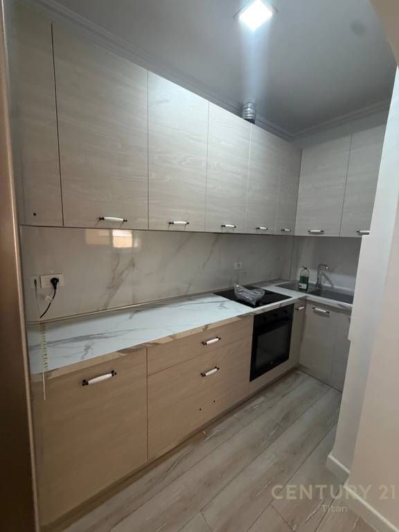 Appartamento 1+1 in affitto all'incrocio di 21 Dhjetori❗️ 750 € /Mese