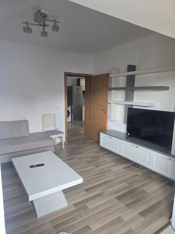 Jipet me qera Apartament 1+1 Te liceu