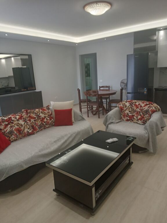 🏡 SHTËPI PRIVATE ME QIRA – 24 MAJI, VLORË 🇦🇱