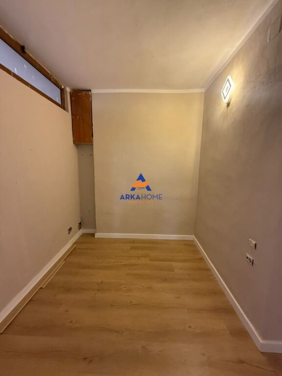 SHITET APARTAMENT 2+1+BALLKON VASIL SHANTO" 17.200.000 LEKE